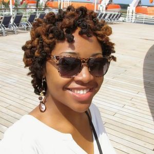 Meet your Posher, Alyssa